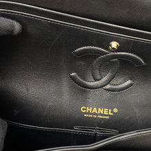 Load image into Gallery viewer, CHANEL Matelasse W Flap ChainShoulder Bag BlackA01112 Lambskin Size 25