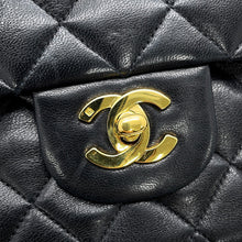 将图像加载到图库查看器中,CHANEL Matelasse W Flap ChainShoulder Bag BlackA01112 Lambskin Size 25