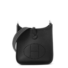 将图像加载到图库查看器中,HERMES Evelyne Short Black/Grimisty Taurillon Clemence Size TPM