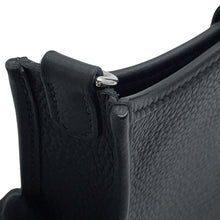 将图像加载到图库查看器中,HERMES Evelyne Short Black/Grimisty Taurillon Clemence Size TPM