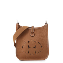 将图像加载到图库查看器中,HERMES Evelyne Short Gold Taurillon Clemence Size TPM