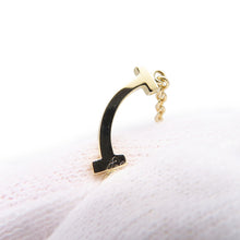 Load image into Gallery viewer, TIFFANY&Co. T Smile Bracelet Size Mini 18K Yellow Gold