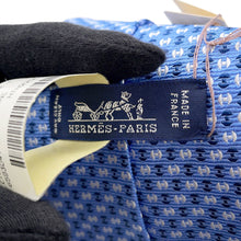 Load image into Gallery viewer, HERMES tie Ciel/Marine/Blanc Silk100%