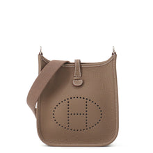 将图像加载到图库查看器中,HERMES Evelyne Long Etoupe Taurillon Clemence Size TPM