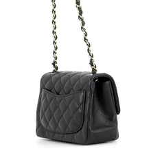 将图像加载到图库查看器中,CHANEL Mini Classic Handbag BlackA35200 Lambskin Size Mini