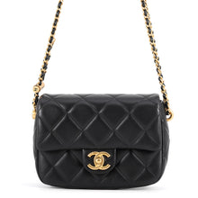 将图像加载到图库查看器中,CHANEL Mini Matelasse Pearl Chainshoulder Bag BlackAS2855 Lambskin
