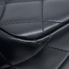 将图像加载到图库查看器中,CHANEL Mini Matelasse Pearl Chainshoulder Bag BlackAS2855 Lambskin
