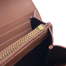 将图像加载到图库查看器中,SAINT LAURENT PARIS Cassandra Wallet Barely Pink372264 Leather