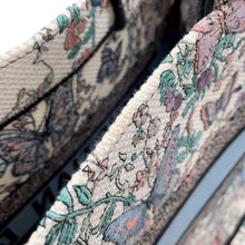 将图像加载到图库查看器中,Dior Book Tote Toile de Jouy Papillon White/MulticolorM1296ZEEV Canvas Size Medium