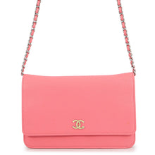 将图像加载到图库查看器中,CHANEL Classic Chain Wallet Pink Leather