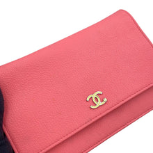 将图像加载到图库查看器中,CHANEL Classic Chain Wallet Pink Leather