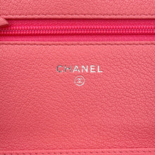 将图像加载到图库查看器中,CHANEL Classic Chain Wallet Pink Leather