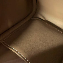 Load image into Gallery viewer, HERMES Lindy Etoupe Taurillon Clemence Size Mini
