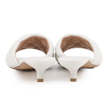 将图像加载到图库查看器中,Bottega Veneta Quilted Padded Mules White729764VBRR09122 Leather Size 36