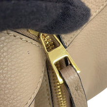 Load image into Gallery viewer, LOEWE hammock SandA538S35X51 2150 Soft Grained Calf Leather Size Small