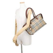 Load image into Gallery viewer, BURBERRY Checkered Zip Tote Archive Beige8129048 PVC Leather Size Small