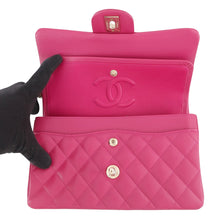 将图像加载到图库查看器中,CHANEL Matelasse W flap Chain Shoulder Bag PinkA01113 Caviar Leather Size 23