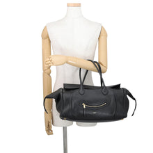 Load image into Gallery viewer, CELINE Smile New Luggage Black123693GW2.38NO Lambskin Size Medium