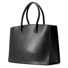 将图像加载到图库查看器中,HERMES White Bass Black Courchevel Size PM