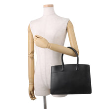 将图像加载到图库查看器中,HERMES White Bass Black Courchevel Size PM