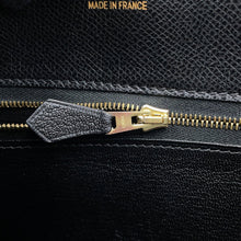 将图像加载到图库查看器中,HERMES White Bass Black Courchevel Size PM