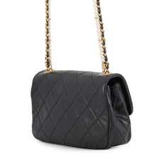 将图像加载到图库查看器中,CHANEL Matelasse Pearl ChainShoulder Bag BlackAS2210-B04443-94305 Lambskin Faux Pearl