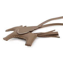 Load image into Gallery viewer, HERMES Rodeo Pegasus Etoupe Lambskin Swift Leather Size PM