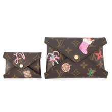 将图像加载到图库查看器中,LOUIS VUITTON Kirigami Christmas Limited Edition Pochette RedM12203 Monogram