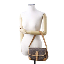 将图像加载到图库查看器中,LOUIS VUITTON Diane NM NoirM45985 Monogram