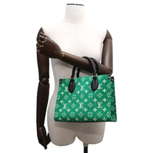 将图像加载到图库查看器中，LOUIS VUITTON Onthego Green M46216 Monogram Jacquard Velvet LV Match Size PM
