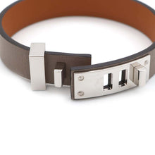 Load image into Gallery viewer, HERMES Mini Dog Single Tour Bracelet Size T2 Etoupe Swift Leather
