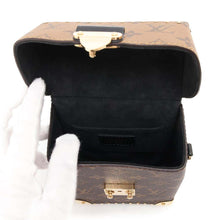 将图像加载到图库查看器中，LOUIS VUITTON Camera box NoirM82465 Monogram Monogram Reverse Canvas
