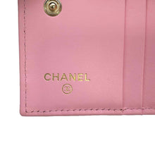 将图像加载到图库查看器中，CHANEL Matelasse Bifold Wallet Wallet PinkAP3055 Caviar Leather
