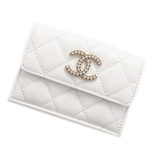 将图像加载到图库查看器中，CHANEL Matelasse Classic Tri-Fold Compact Wallet WhiteAP3397 Caviar Leather
