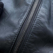 Load image into Gallery viewer, LOUIS VUITTON Discovery・Backpack Noir M43680 Monogram Shadow
