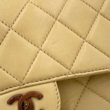 将图像加载到图库查看器中，CHANEL Matelasse Single Flap ChainShoulder Bag Beige Lambskin Size 25
