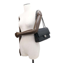 Load image into Gallery viewer, CHANEL Matelasse ChainShoulder Bag BlackA01112 Soft Caviar Leather Size 25
