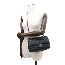 Load image into Gallery viewer, CHANEL Matelasse ChainShoulder Bag BlackA01112 Soft Caviar Leather Size 25
