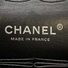 Load image into Gallery viewer, CHANEL Matelasse ChainShoulder Bag BlackA01112 Soft Caviar Leather Size 25
