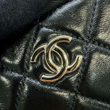 Load image into Gallery viewer, CHANEL Camera Case ChainShoulder Bag BlackAS5156 Shiny Crumple Lambskin
