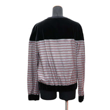 Load image into Gallery viewer, CHANEL Striped CC Logo sweatshirt Size 36 Black/Gray/RedP73405 Cotton96% Polyester4% Rhinestone
