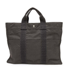 将图像加载到图库查看器中，HERMES Her Line Tote Gray Canvas Size MM
