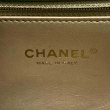 Load image into Gallery viewer, CHANEL Matelasse Top Handle 2WAY Green Lambskin
