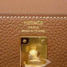 Load image into Gallery viewer, HERMES Kelly Retourne Gold Togo Leather Size 25
