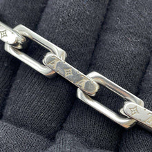 Load image into Gallery viewer, LOUIS VUITTON Bracelet・Chain Monogram Size L SilverM00309 Metal
