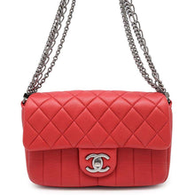 将图像加载到图库查看器中，CHANEL Mademoiselle Triple Chain Shoulder Red Leather
