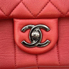 将图像加载到图库查看器中，CHANEL Mademoiselle Triple Chain Shoulder Red Leather
