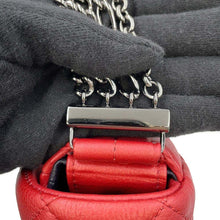 将图像加载到图库查看器中，CHANEL Mademoiselle Triple Chain Shoulder Red Leather
