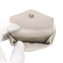 Load image into Gallery viewer, Maison Margiela Maison Margiela 4-Stitch Tri-Fold Compact Wallet WhiteS56UI0150 Leather
