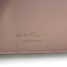 将图像加载到图库查看器中，Ferragamo Vara Ribbon Stripe Bifold Wallet Pink/Black22 0255 Leather
